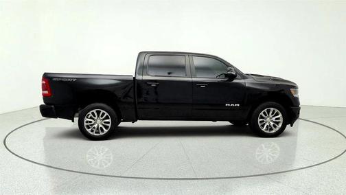 Diamond Black Crystal Pearlcoat 2023 RAM 1500 Laramie