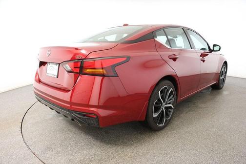2025 Nissan Altima SR FWD