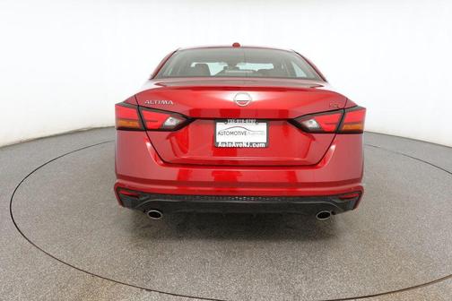 2025 Nissan Altima SR FWD