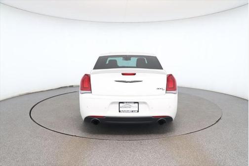 2023 Chrysler 300 C