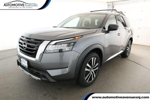 2023 Nissan Pathfinder Platinum 4WD