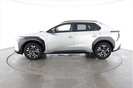 2025 Toyota bZ4X XLE