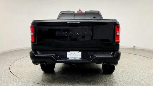 Diamond Black Crystal Pearlcoat 2025 RAM 1500 Big Horn/Lone Star