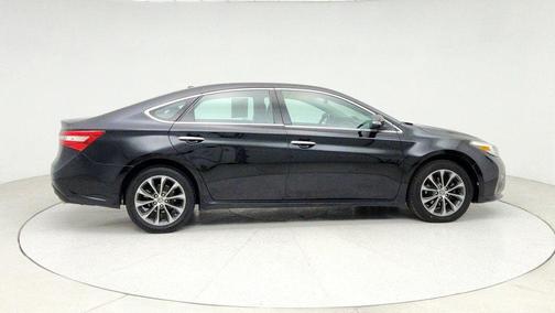 2017 Toyota Avalon XLE
