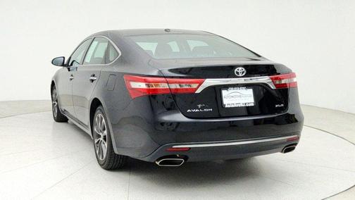 2017 Toyota Avalon XLE