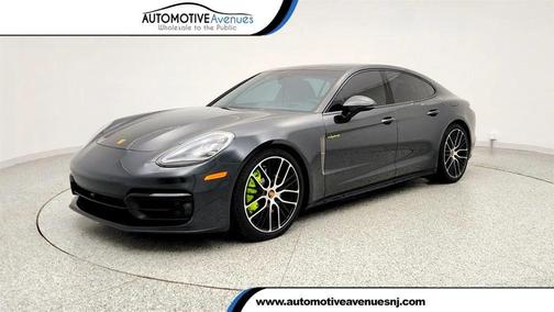2023 Porsche Panamera 4