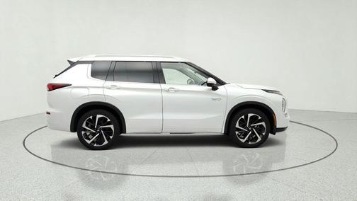 White Diamond 2023 Mitsubishi Outlander PHEV SEL
