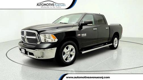 Brilliant Black Crystal Pearlcoat 2017 RAM 1500 Big Horn