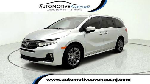 Solar Silver Metallic 2026 Honda Odyssey Touring