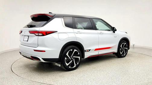 2024 Mitsubishi Outlander PHEV LE