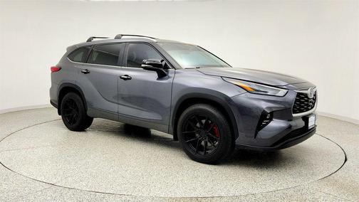 Magnetic Gray Metallic 2023 Toyota Highlander XLE