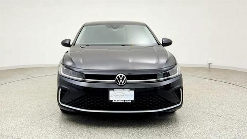 Deep Black Pearl 2025 Volkswagen Jetta 1.5T S