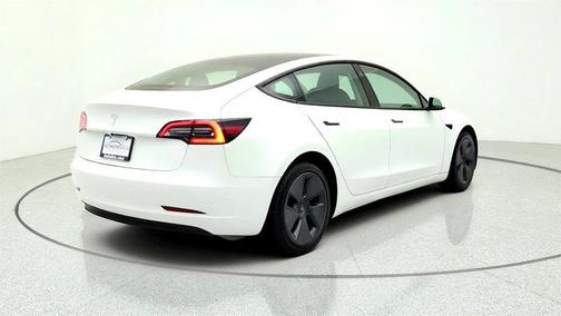 Pearl White Multi-Coat 2023 Tesla Model 3 Standard Range