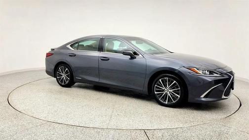 2022 Lexus ES 300h Premium