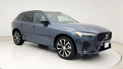 2024 Volvo XC60 B5 Plus Dark Theme