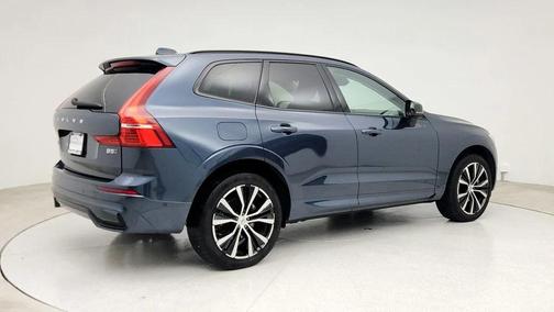 2024 Volvo XC60 B5 Plus Dark Theme
