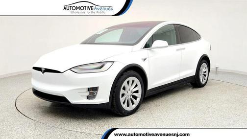 2020 Tesla Model X Long Range Plus AWD w/ 6 Seat Interior & 20'' Slipstream Wheels