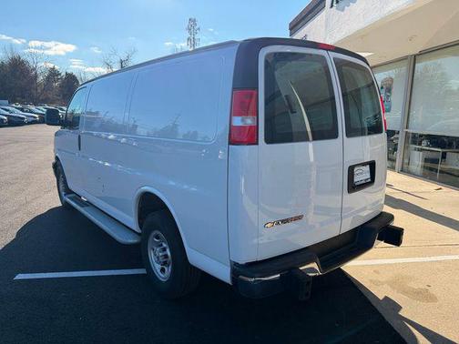 2024 Chevrolet Express 2500 RWD 2500 Regular Wheelbase WT