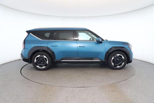 2024 Kia EV9 Land