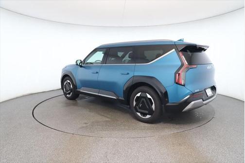 2024 Kia EV9 Land