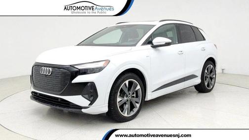 2024 Audi Q4 e-tron Premium Plus 55 quattro