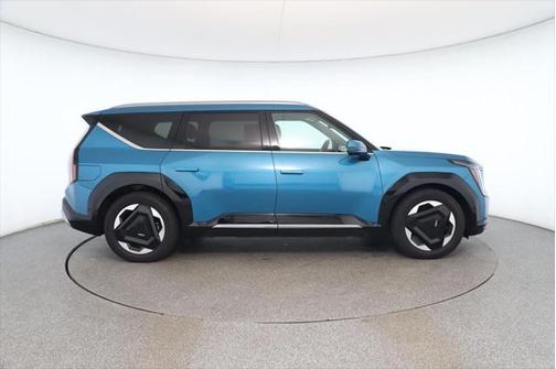 2024 Kia EV9 Land