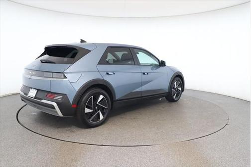 2025 Hyundai IONIQ 5 SE