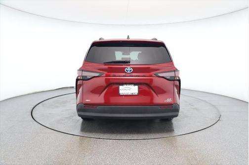 2024 Toyota Sienna XLE 7 Passenger
