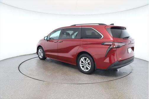 2024 Toyota Sienna XLE 7 Passenger