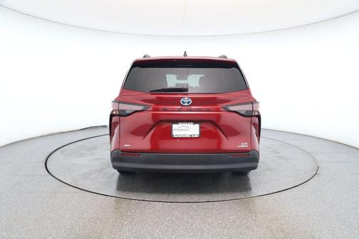 2024 Toyota Sienna XLE 7 Passenger