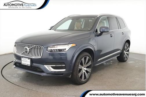 2022 Volvo XC90 Recharge Plug-In Hybrid T8 Inscription 7 Passenger