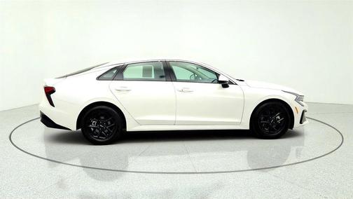 Snow White Pearl 2025 Kia K5 LXS