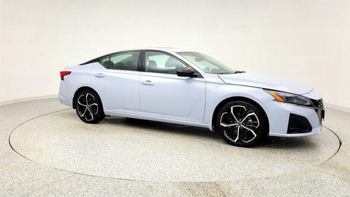 2023 Nissan Altima SR FWD
