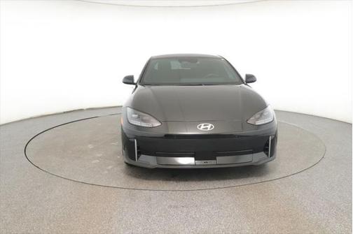 2023 Hyundai IONIQ 6 SE Standard Range