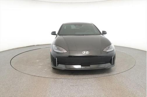 2023 Hyundai IONIQ 6 SE Standard Range