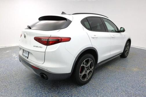 2022 Alfa Romeo Stelvio Ti