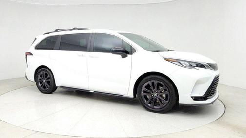 2023 Toyota Sienna XSE 7 Passenger