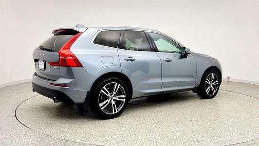 2019 Volvo XC60 T5 Momentum