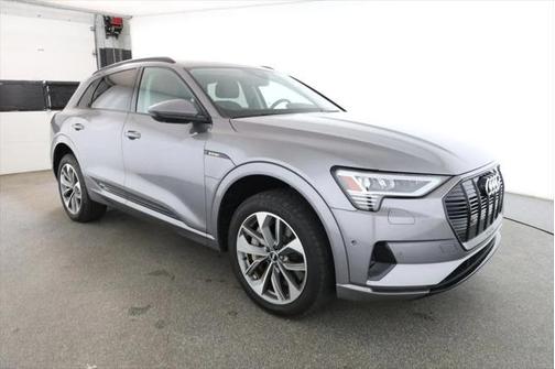 2021 Audi e-tron Premium Plus