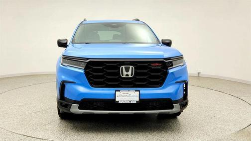 Diffused Sky Pearl 2025 Honda Pilot TrailSport