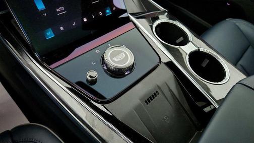 2025 Cadillac Escalade IQ Luxury 2