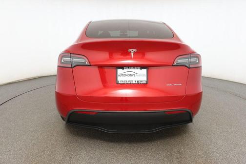 2022 Tesla Model Y Long Range Dual Motor All-Wheel Drive