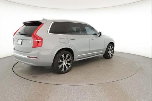 2024 Volvo XC90 Recharge Plug-In Hybrid T8 Ultimate Bright Theme 7-Seater