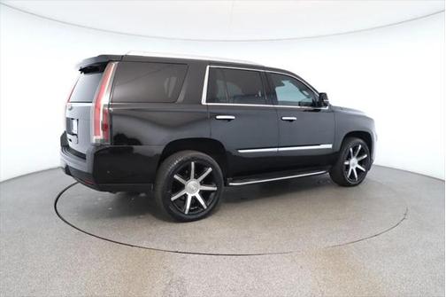 2018 Cadillac Escalade Luxury