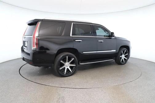 2018 Cadillac Escalade Luxury