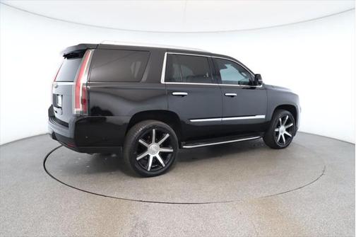 2018 Cadillac Escalade Luxury