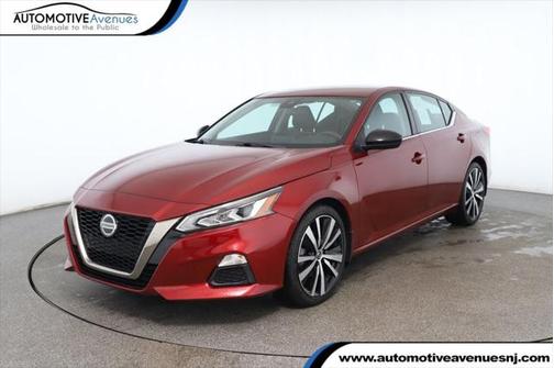 2022 Nissan Altima SR FWD