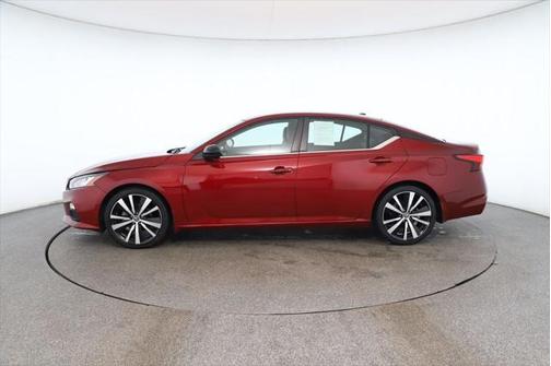 2022 Nissan Altima SR FWD