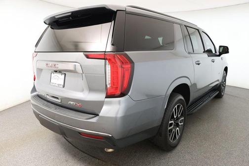2021 GMC Yukon XL 4WD AT4