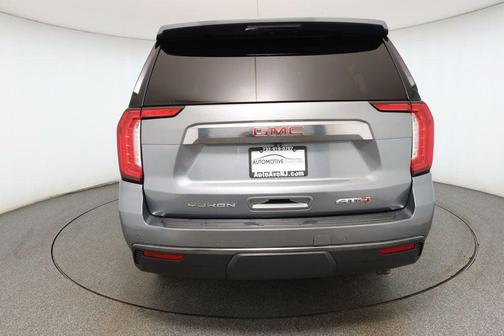 2021 GMC Yukon XL 4WD AT4